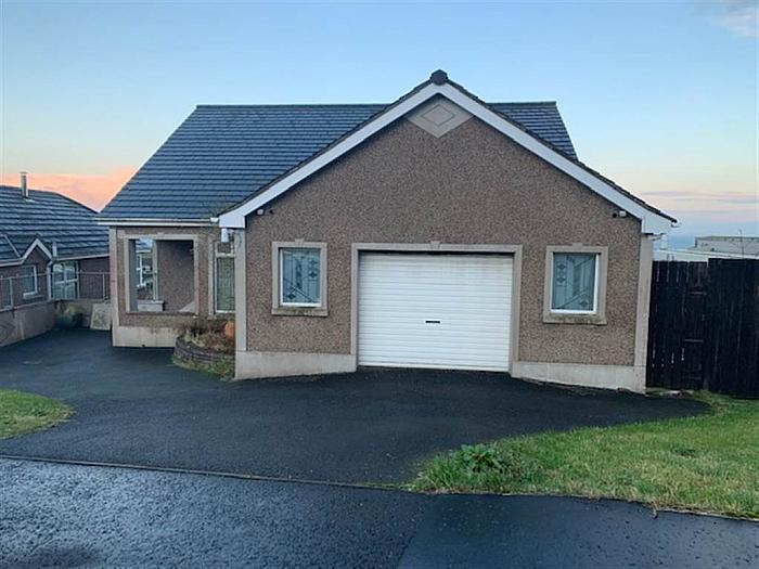 24 Whinfield, Larne